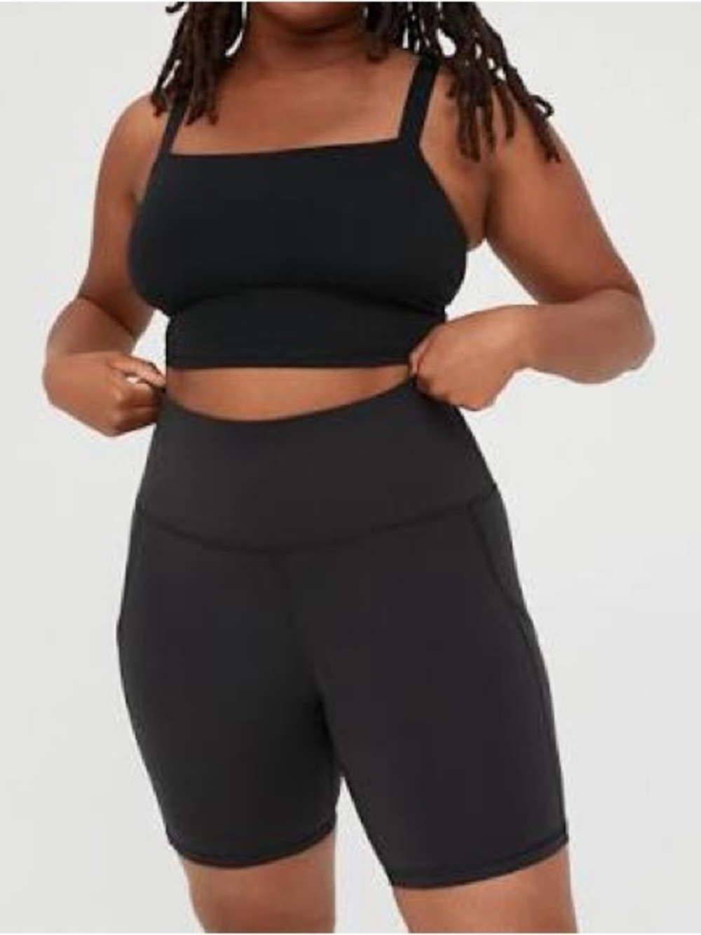 ☀️ Aerie ☀️ “recycled hugger high waisted 7” bike short”